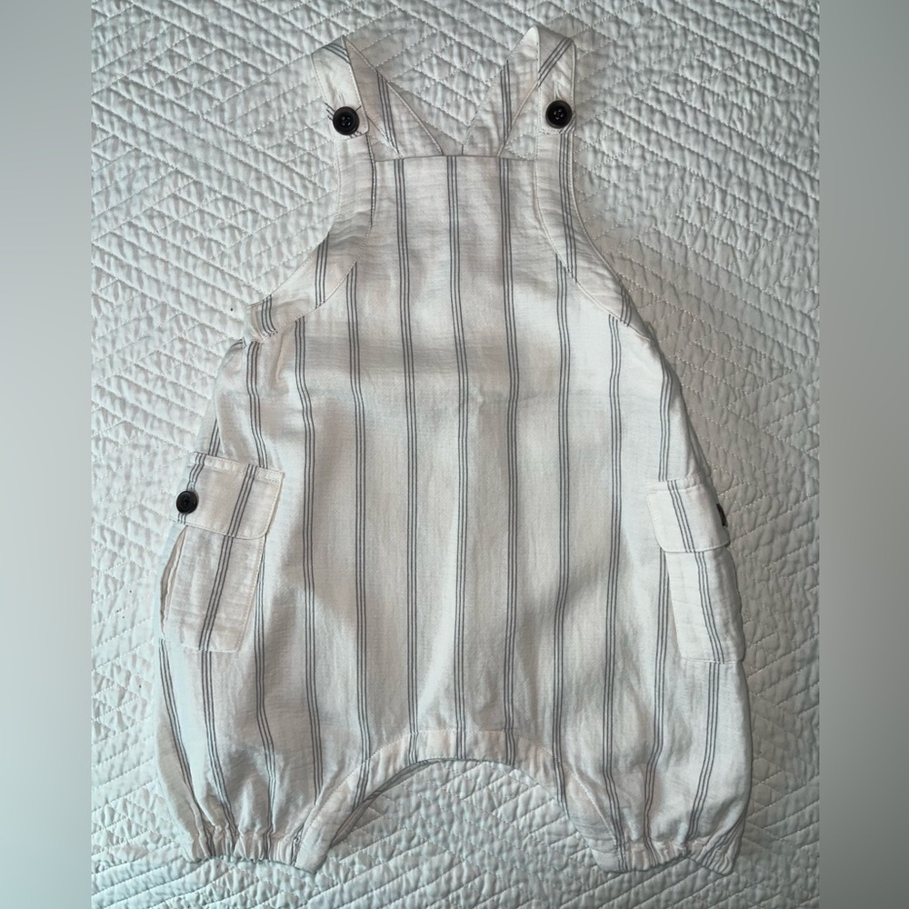 Banana Republic White and Gray Overalls with Ruffled Design